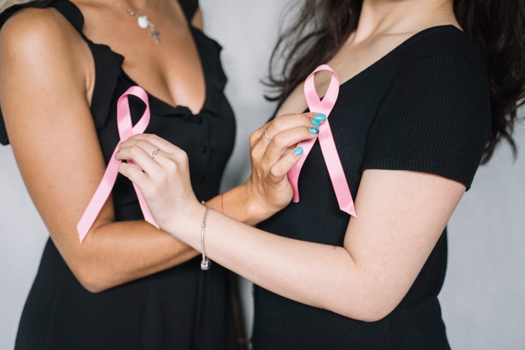 pita merah muda simbol kanker payudara